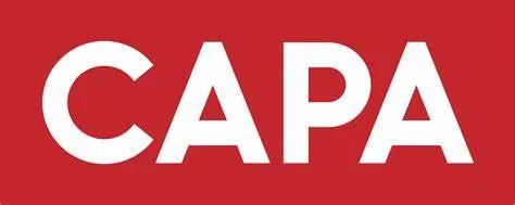 Africa photo — Logo de la marque CAPA composé des lettres blanches en majuscules sur un fond rouge vif, représentant une identité visuelle dynamique e